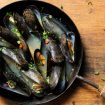 Steamed Mussels With Garlic and Wine